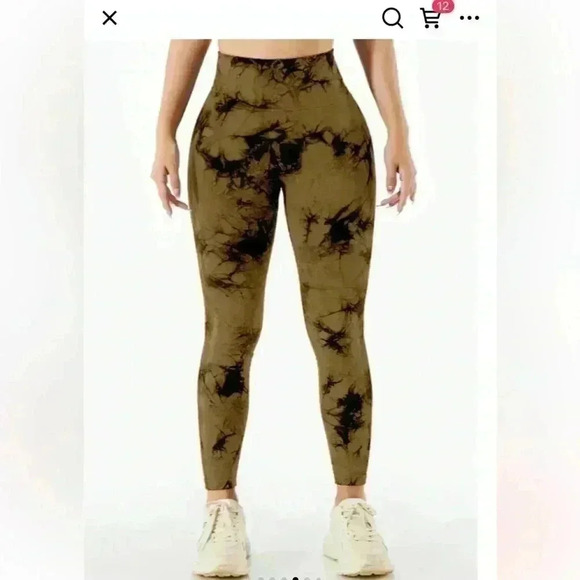 Size medium high waisted cream &  black tie dye butt scrunch leggings. NWOT. - Picture 3 of 11